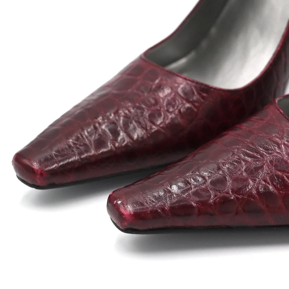 BCBG Paris Burgundy Croc Embossed Pointed Toe Stiletto Pumps Heels Womens 8.5B - Picture 13 of 13